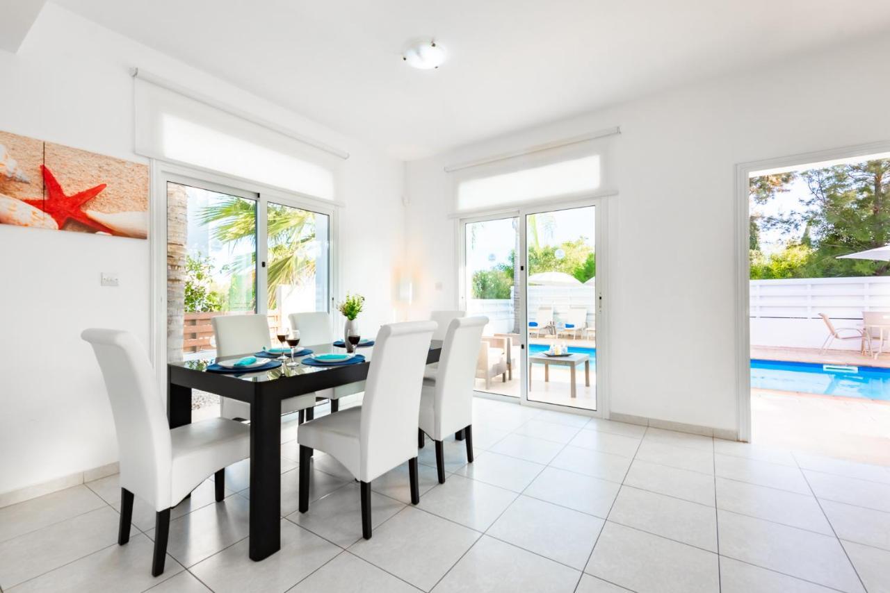 Villa Palm Breeze By Ezoria Villas Protaras Exterior foto
